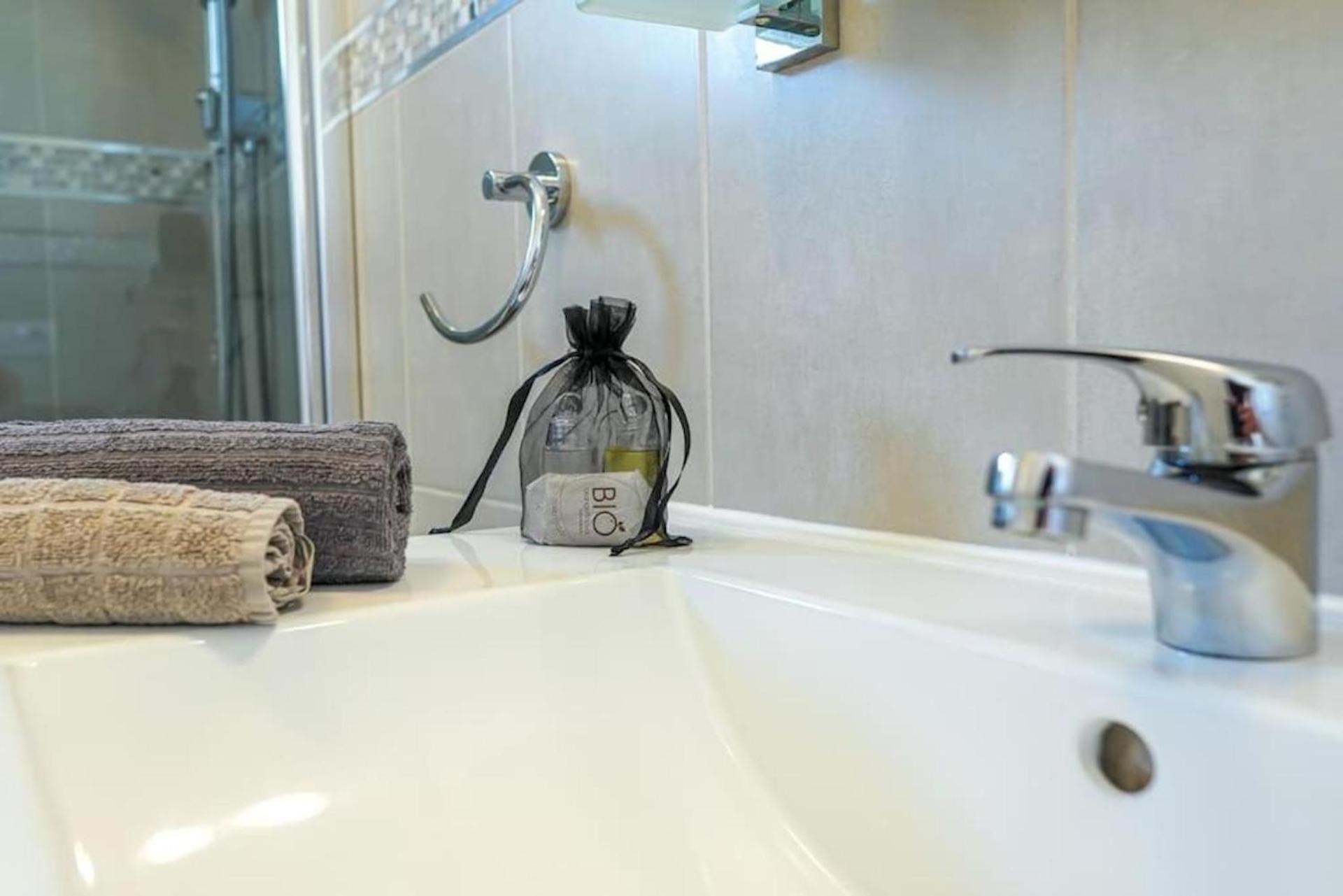 Amazing 2 Bedroom Flat With Beachfront And Pool, Paraiso Del Sur A306 Playa Paraiso  Kültér fotó